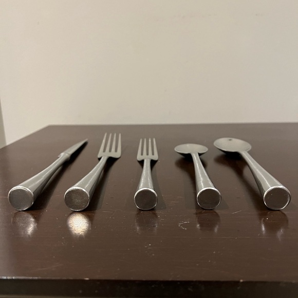 PB Modern Flatware - Picture 2 of 8